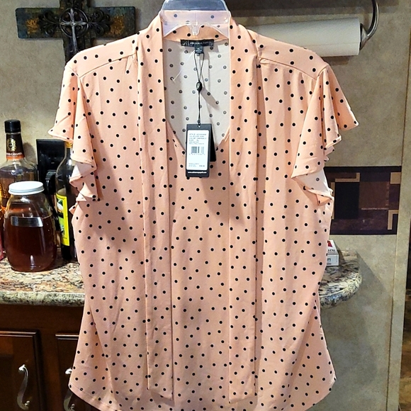 Adrianna Papell Tops - NWT Adrianna Papell Pronto Flutter sleeve On SALE!  classic designer lightweight